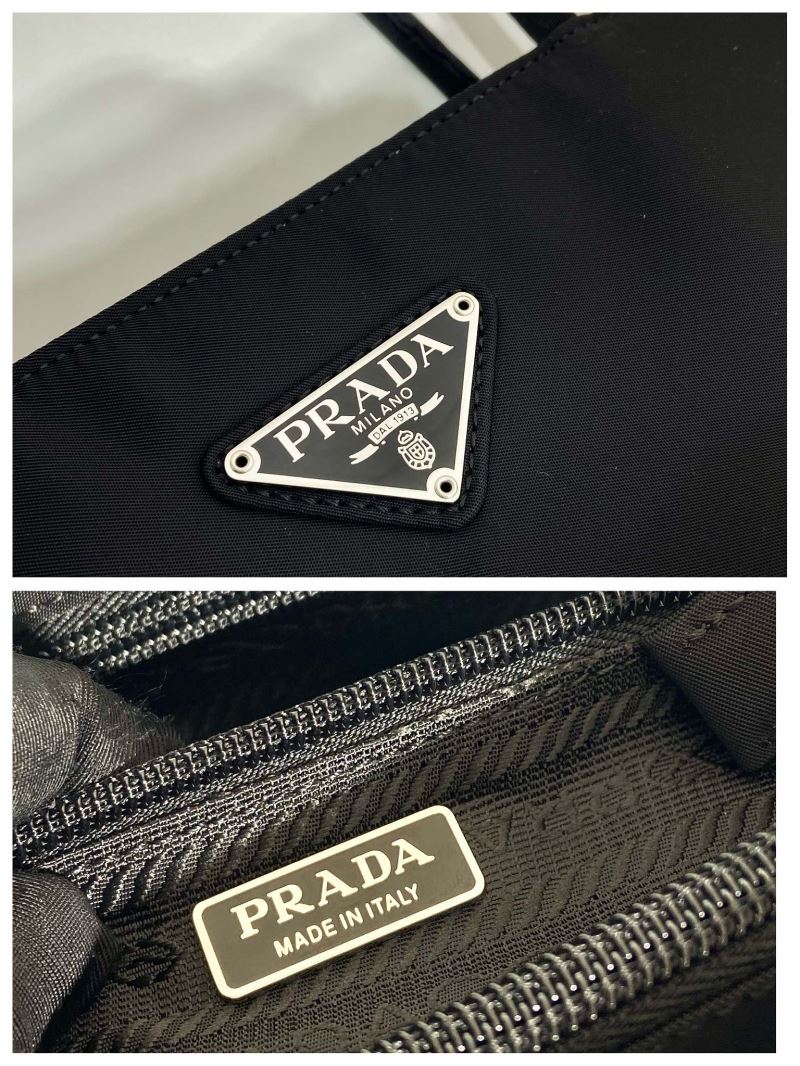 Pra*a tote bags